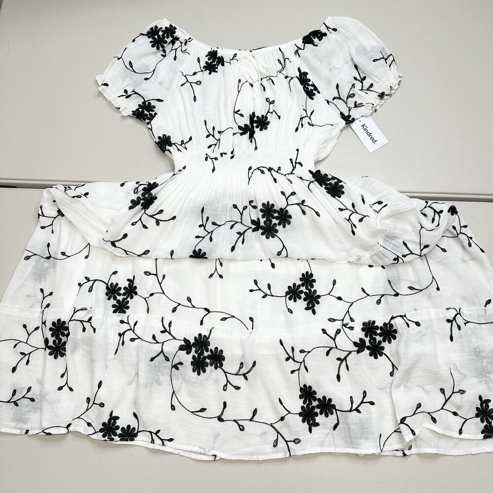 SOLD Anthropologie Kindred Women's Maxi Dress White Black Embroidered Lined